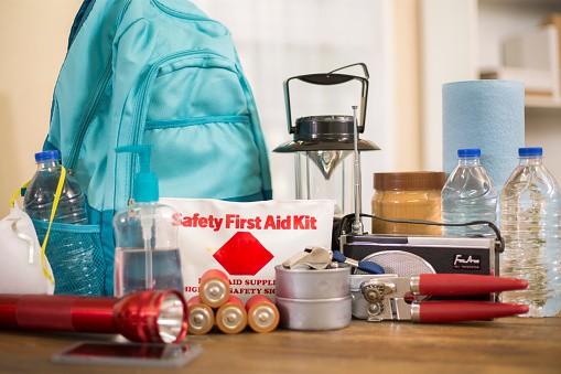 survival checklist emergency items